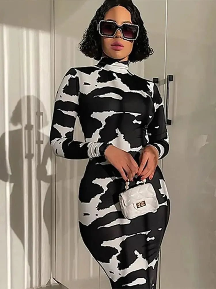 POWQUE URBAN STYLE black and white polo neck slimming dress for women with long sleeves