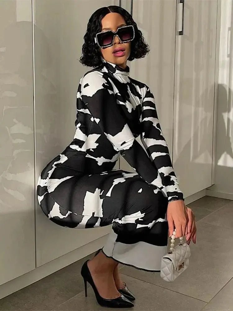 POWQUE URBAN STYLE black and white polo neck slimming dress for women with abstract pattern and long sleeves